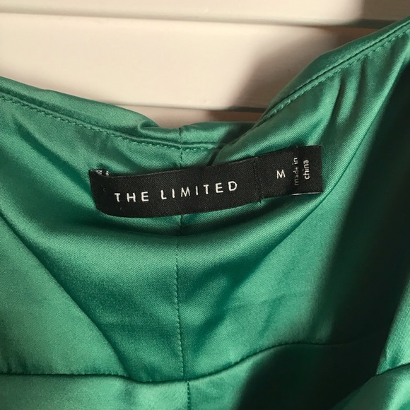 Lot of 2 The Limited satin tanks. - Picture 3 of 3